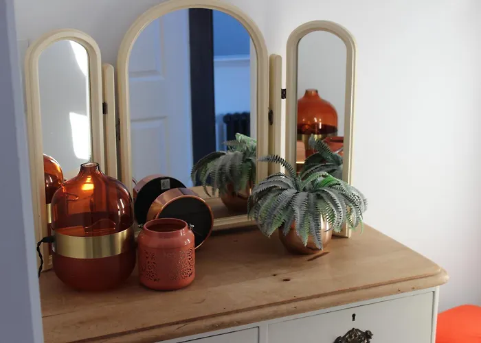 King Charles Family House & Hot Tub *